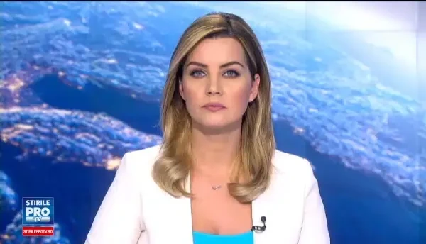 Doi elevi de 19 ani, gemeni, au tras o spaima cumplita dupa ce s-au rasturnat cu masina pe un bulevard din Ramnicu Valcea