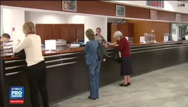 Romanii au prins curaj si incep sa se imprumute tot mai mult de la banci, inclusiv pentru case. Ce spun analistii