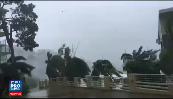 Ciclonul Debbie a lovit din plin Australia. Rafale de vant de 263 de kilometri pe ora si zeci de mii de oameni evacuati