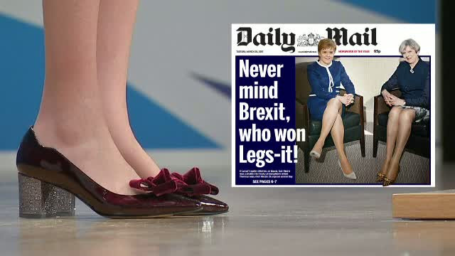 O poza publicata de Daily Mail a starnit o adevarata polemica. Picioarele Theresei May si Nicolei Sturgeon, pe prima pagina