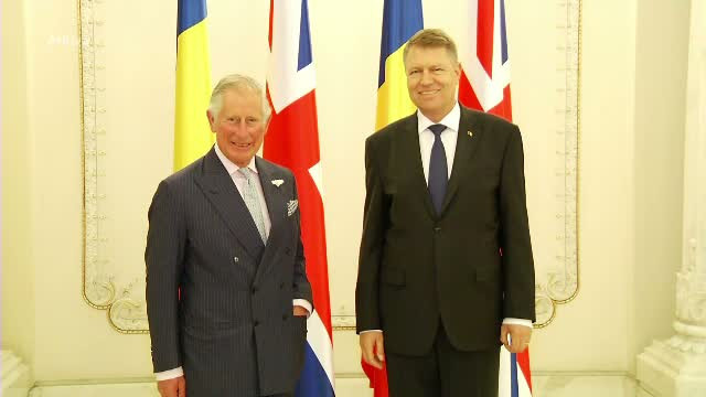 Printul Charles, decorat cu "Steaua Romaniei" de catre Klaus Iohannis. Programul in prima zi de vizita oficiala la Bucuresti