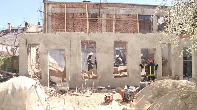 Accident de munca la Timisoara. Doi muncitori si-au pierdut viata dupa ce zidul unei cladiri la care lucrau s-a prabusit