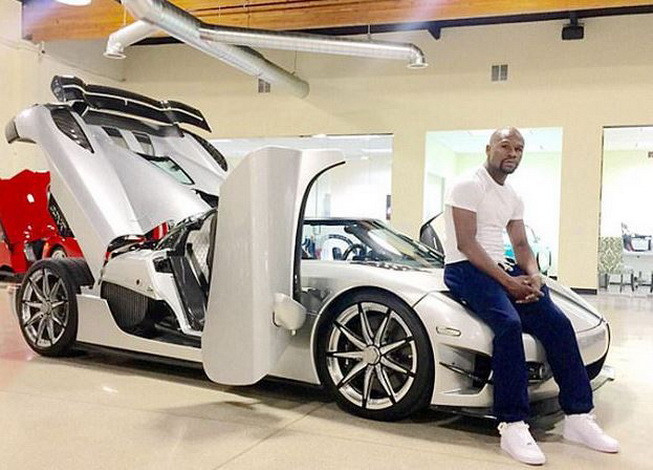 Mayweather a scos la vanzare una dintre bijuteriile din garajul sau! Exista doar 2 in intreaga lume: cati bani cere