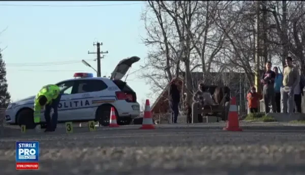 Mama si fiul ei de 24 de ani, in stare grava dupa un accident in Botosani. Au vrut sa depaseasca o caruta fara stapan