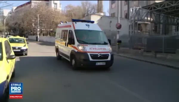 Tanar din Iasi, in stare grava, dupa ce s-a autoincendiat. De ce nu poate fi transferat la Spitalul de Arsi din Capitala