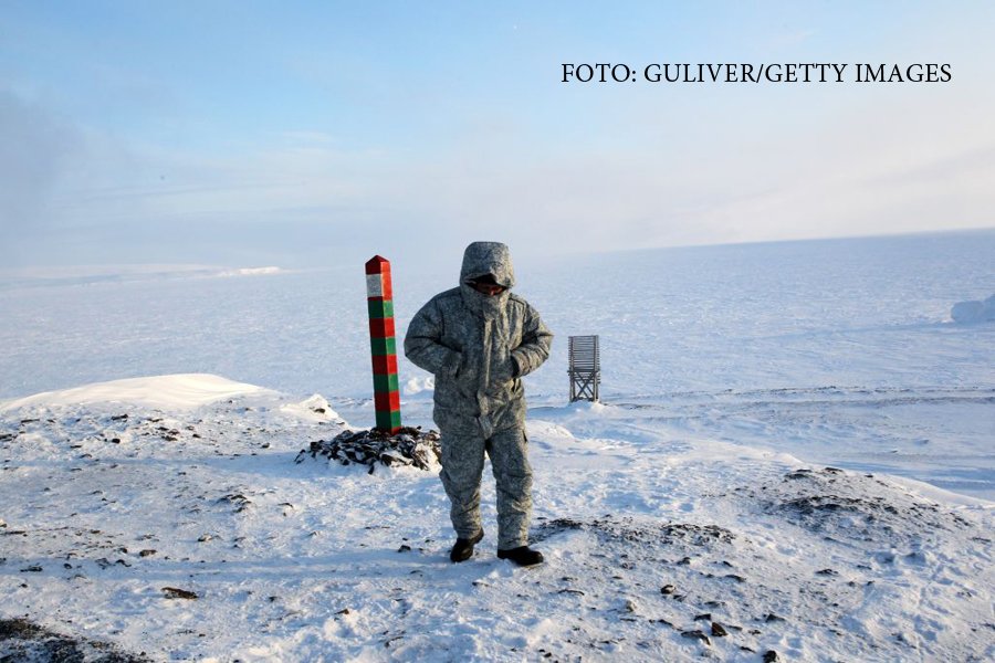 militar rus la baza din arhipelagul Franz Josef