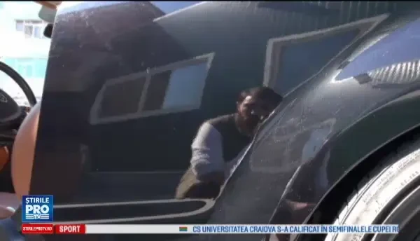 Un barbat din Bacau si-a tunat masina cu un sistem audio de 3.000 de euro. Avertismentul pe care i l-a dat un politist