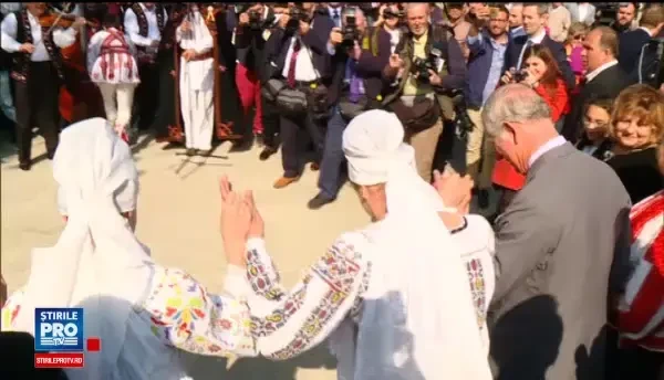 Premierul si Printul Charles au discutat despre romanca ranita in atentat si despre comunitatea de romani