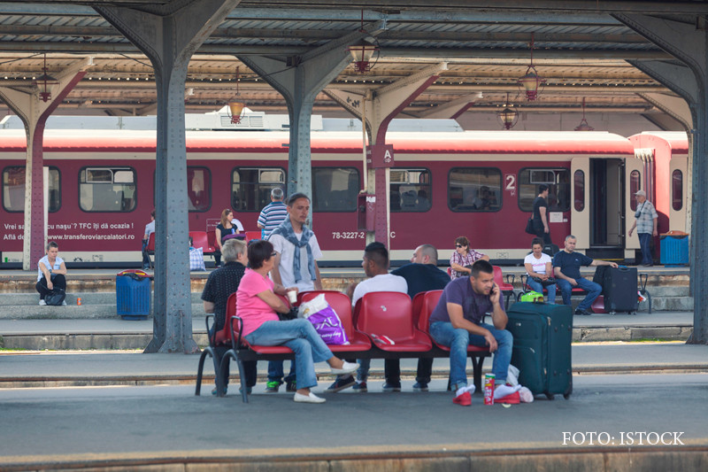 Trenurile au intarzieri ce depasesc o ora in Gara de Nord. De data asta, de vina nu e CFR ci hotii de cabluri