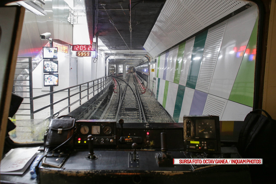 Pe cel mai nou tronson de metrou din Capitala vor circula trenuri vechi de 40 de ani. Cum arata cele doua statii deschise