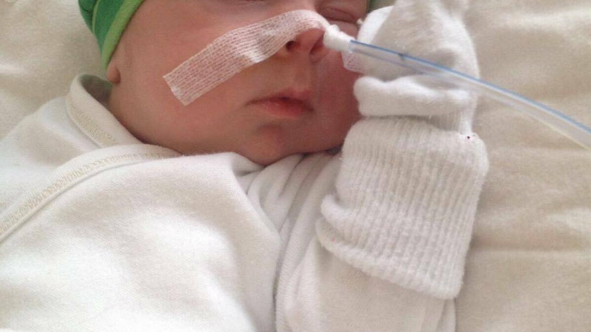 Impreuna ii putem oferi lui Andrei o viata normala! Cum il putem ajuta pe micutul de numai 2 luni