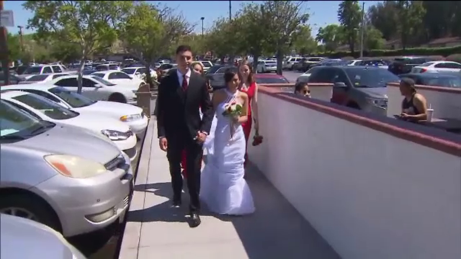 Locul neobisnuit in care si-au facut nunta doi tineri din Los Angeles. "Ne plac mult aceste preparate"