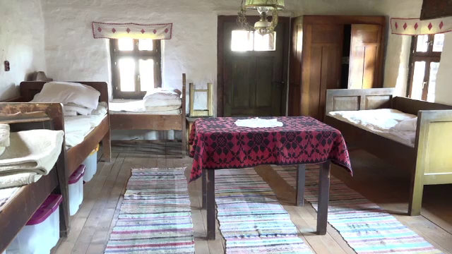 Case feerice din inima Transilvaniei, salvate de straini: "Turistii prefera stilul vechi. Cu patul cu paie, nu cu saltea"