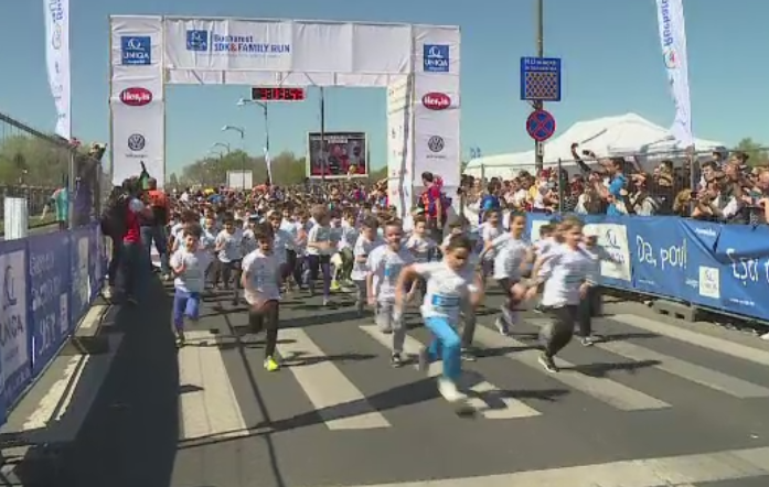 6.000 de oameni au participat la un semi-maraton in Bucuresti, in scopuri caritabile. Copiii au alergat 3 kilometri