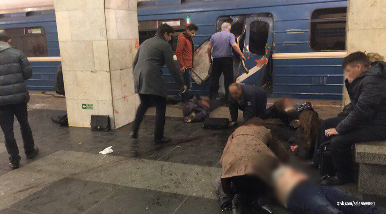Explozie cu 10 morti si 37 de raniti, la metroul din Sankt Petersburg. Ar fi vorba despre un atac sinucigas