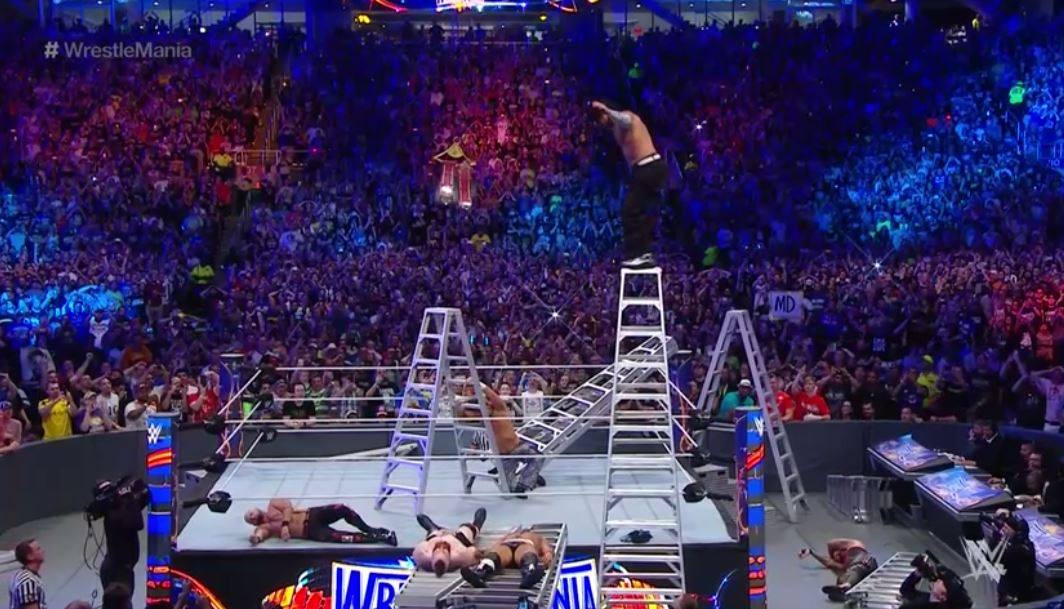 Il mai tii minte pe Jeff Hardy? Tocmai a revenit in WWE si a facut o noua nebunie! Faza care a socat pe toata lumea