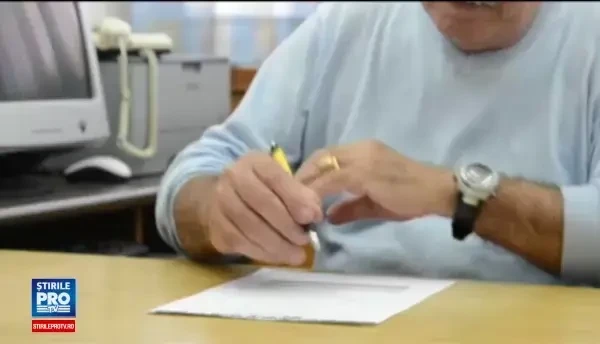 Parkinson, o boala care apare la tot mai multi romani si tot mai devreme. Care sunt, de fapt, primele simptome