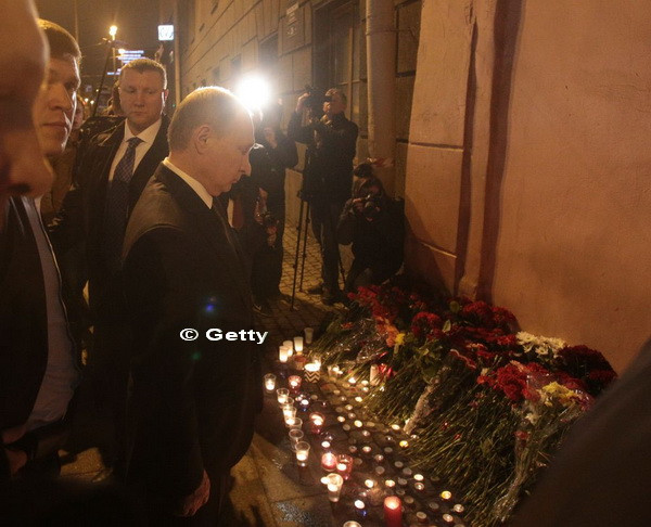 Donald Trump l-a sunat pe Vladimir Putin dupa atacul din Sankt Petersburg si l-a asigurat de "sustinerea totala" a Casei Albe