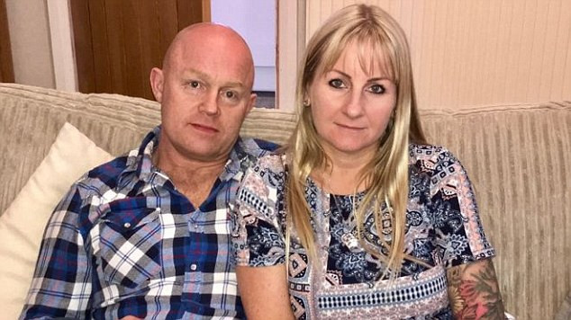 Un baietel de 11 ani din Marea Britanie a cheltuit peste 6000 de lire fara stirea parintilor. Ce a facut cu banii