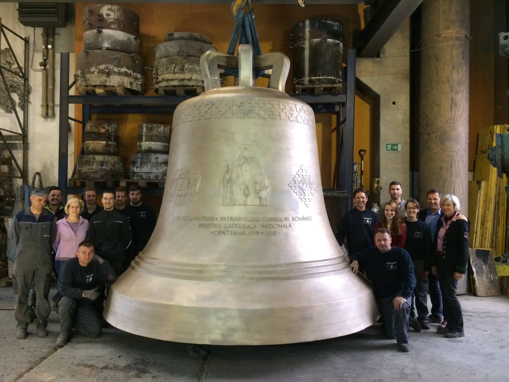 Chipul Preafericitului Daniel, pe cel mai mare clopot din Europa: "Este o traditie justificata, nu un gest de mandrie"