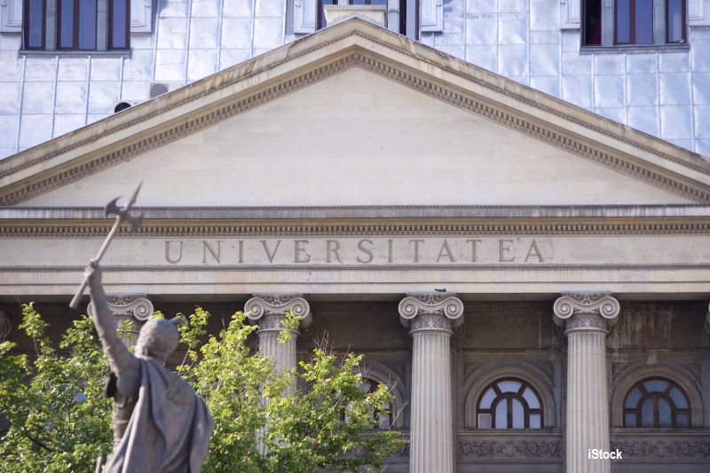 Universitatea Bucuresti sare in apararea Universitatii Central-Europene, finantata de Soros. Guvernul maghiar o vrea inchisa