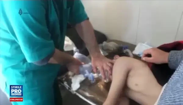 Atac cu arme chimice in provincia Idlib din Siria. Cel putin 58 de oameni au murit in chinuri, printre care si 11 copii
