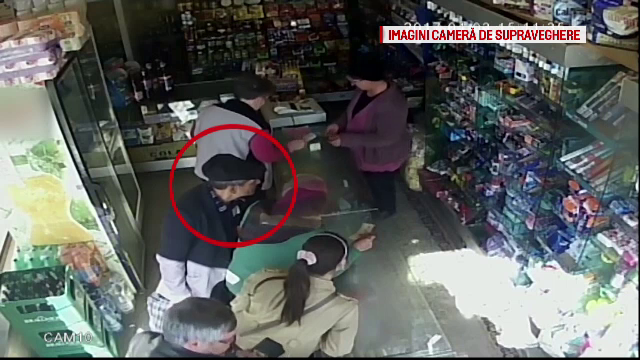 O femeie din Bacau a reclamat ca i-a fost furat portofelul din buzunar. Ce au descoperit politistii cand s-au uitat pe camere