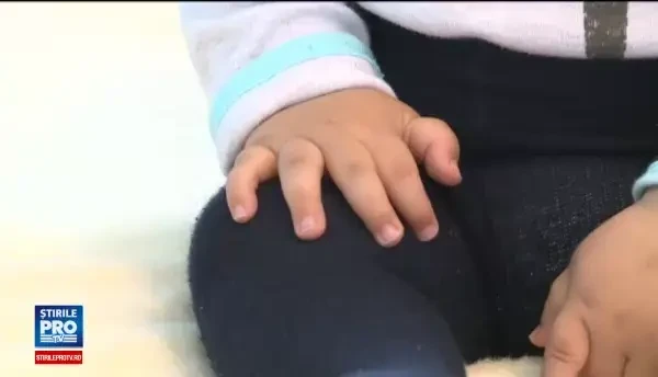 Medic de la Marie Curie, batut de tatal unui copil, nemultumit de diagnosticul de laringita. Ii curgea sange din ochi