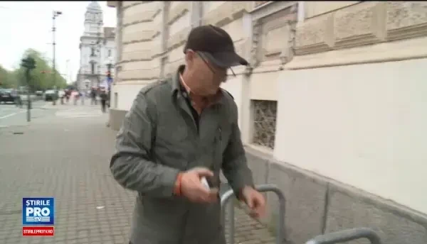 Un roman care a castigat la Loterie cu un bon gasit pe strada nu-si poate primi banii. Cu ce am gresit, domnule ministru?