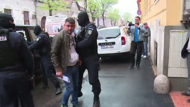 Dosar delicat in vestul tarii, unde cadre militare din MAI si MApN sunt banuite de contrabanda cu tigari