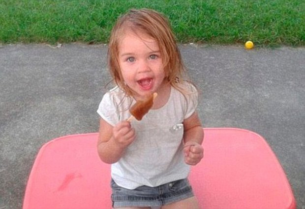 Tatal care si-a abuzat fiica de trei ani si a lasat-o sa moara, condamnat la inchisoare. Ce a declarat mama copilei