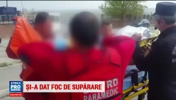 Un barbat de 34 de ani s-a autoincendiat pentru ca l-a parasit iubita. Care este starea sa actuala