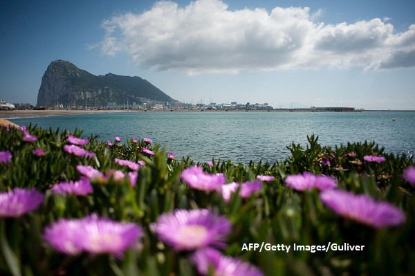 UE avertizeaza: Negocierile pentru Brexit pot deveni "conflictuale". Stanca de 7 km patrati din Mediterana care tulbura apele