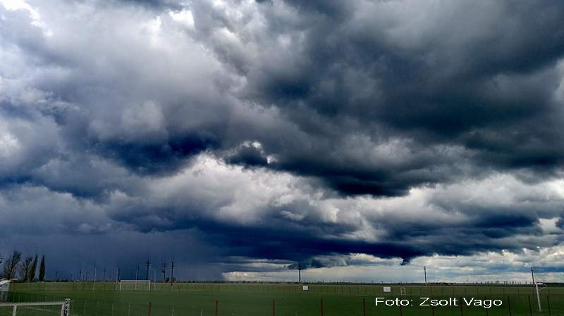 Informare de ploi torentiale, vijelii si grindina, din aceasta dupa-amiaza. Prognoza pentru urmatoarele zile