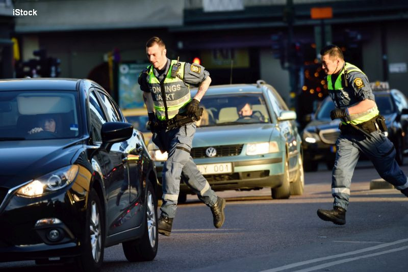 "Atac terorist" la Stockholm: 4 morti si 15 raniti. Un suspect a fost arestat, dupa ce ar fi revendicat atentatul. VIDEO