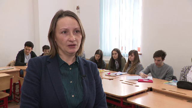 Ce invata elevii romani despre Paste la orele de Religie. Profesor: "Oul reprezinta mormantul lui Iisus"