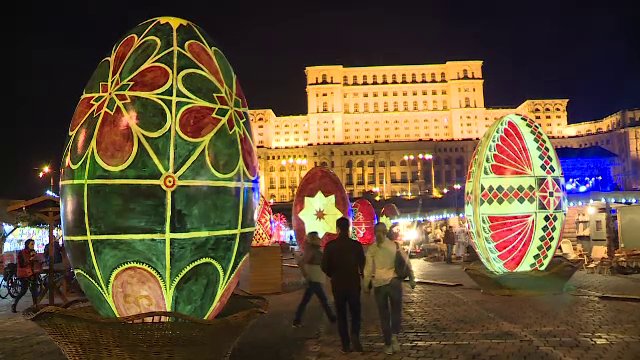 Capitala s-a "decorat" de Sarbatori cu luminite, decoratiuni si un targ de Paste. Evenimentele pregatite pentru bucuresteni