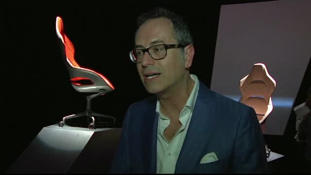 Targ de design la Milano. Scaunul de birou in care te poti simti ca intr-un Ferrari