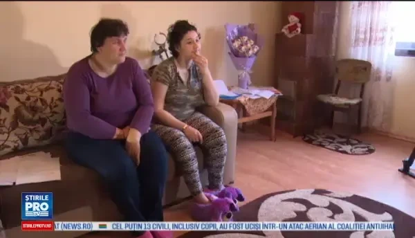 Unei fete cu cancer osos din Prahova i-a fost refuzat de doua ori tratamenul in strainatate. Aici i-ar amputa piciorul