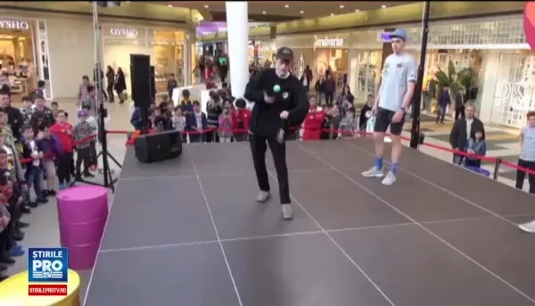 Kendama, fenomenul global care i-a captivat pe tineri. Cat costa astfel de jucarii