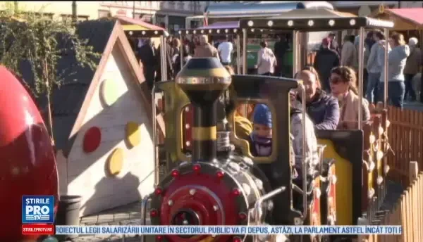 Ce au gasit romanii la targurile de Paste din tara. Produse traditionale, jucarii, dulciuri si obiecte hand made