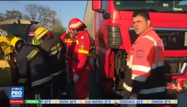 Preot de 78 de ani din Capitala, mort intr-un accident dintre un TIR si un autoturism, in Dambovita. Cine a fost de vina