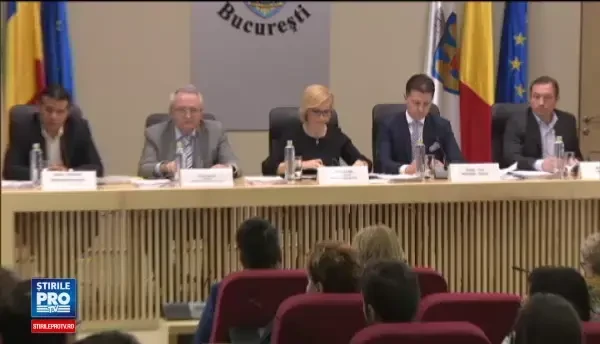 Vedeta Alina Laufer, pusa de Firea la conducerea uneia din societatile Primariei Capitalei. Opozitia reclama nepotisme