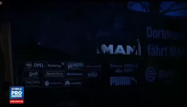 Explozii langa autocarul Borussiei Dortmund: Politia ia in calcul 3 variante. Angela Merkel, amenintata in scrisoare