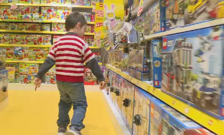 Parintii cauta cele mai potrivite jucarii pentru cei mici, de Paste. Care sunt cele mai dorite de copii