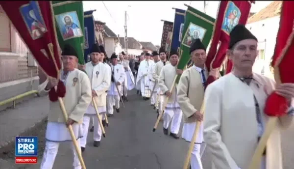 Un obicei stravechi, pastrat an de an in Joia Mare. Ce fac satenii din Alba astazi, inainte de slujba de Inviere