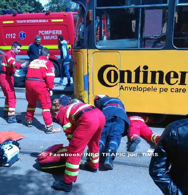 O tanara din Timisoara a ajuns la spital cu rani la picioare, dupa ce a fost prinsa sub rotile unui tramvai