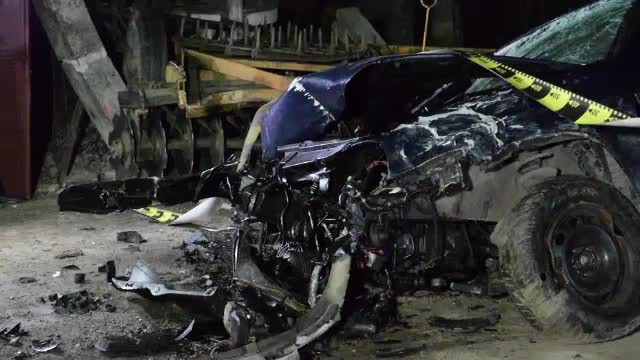 Un sofer de doar 20 de ani s-a urcat baut la volan si a provocat un grav accident. Doua masini au fost lovite de adolescent