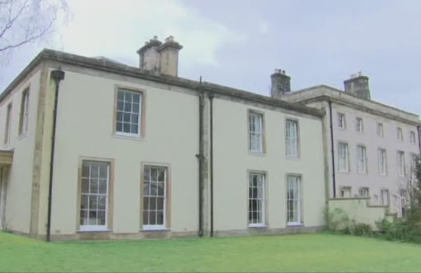 Solutia gasita de doi britanici dupa ce nu au gasit niciun cumparator pentru casa lor in 5 ani. Vor sa obtina 1 mil. de lire