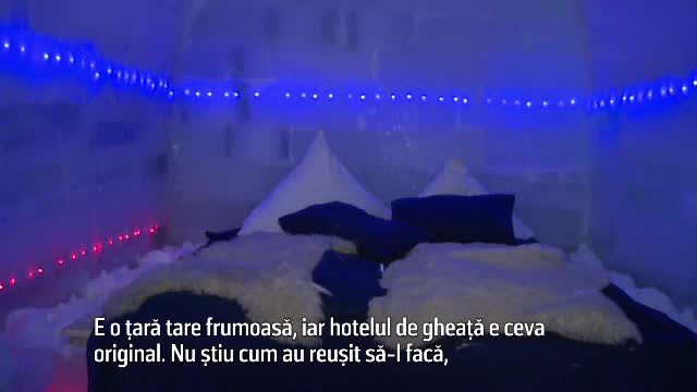 Hotelul de gheata din Sibiu i-a uimit pe turistii straini. "Nu stiu cum au reusit sa il faca, dar este impresionant"